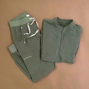 🔥 HEATHER OLIVE FIGS SCRUBS SET